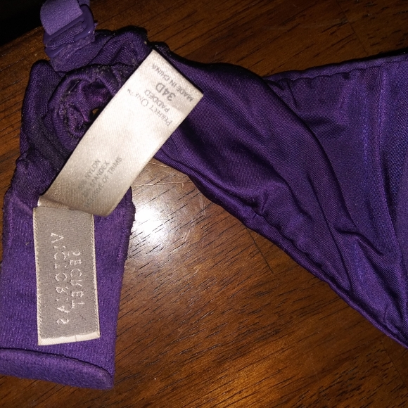 Vs 34 d purple bra - Picture 2 of 3